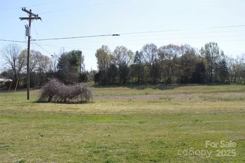 111 Panda Ct, Grover, NC 28073 photo 11