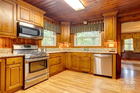 Kitchen - 235 John Rainey Rd, Salisbury, NC 28147 photo 1 of 2