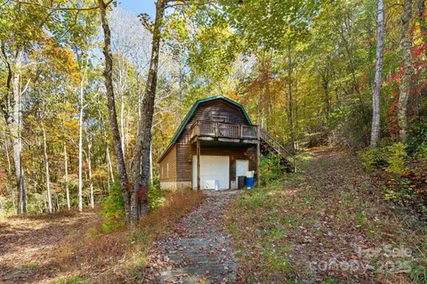 5389 Cascade Lake Rd, Cedar Mountain, NC 28718