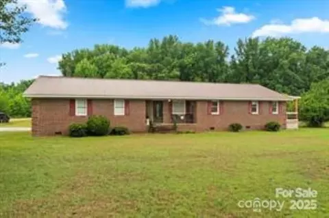 444 Brooke Rd, Cheraw, SC 29520 photo 2