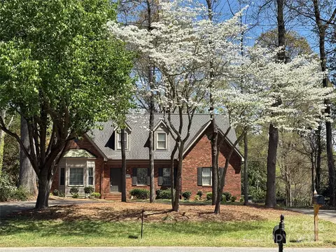 119 Lakenheath Ln, Matthews, NC 28105