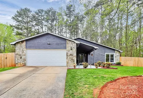 6500 Wealdstone Ct, Mint Hill, NC 28227