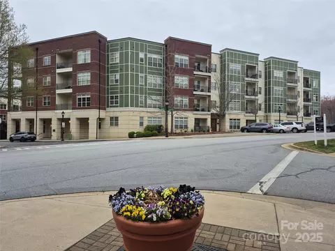 42 Schenck 110 Pkwy #110, Asheville, NC 28803