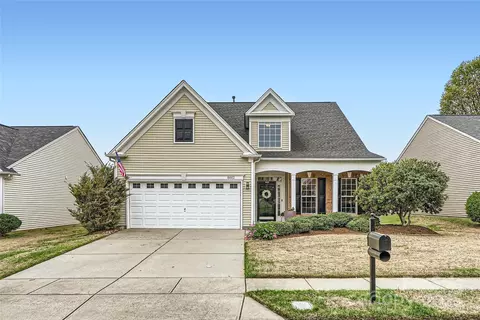 8812 Heron Glen Dr, Charlotte, NC 28269