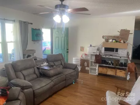 Living - 7122 Pyramid Rd, Hickory, NC 28602 photo 1 of 2