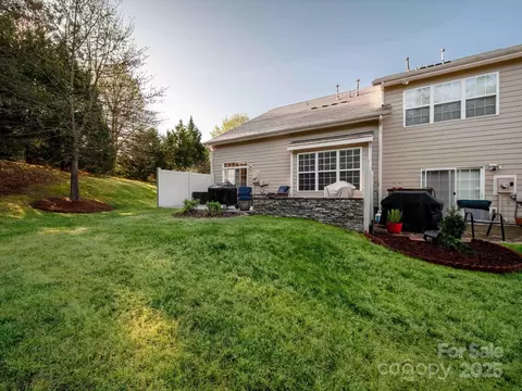1067 Silver Gull Dr, Fort Mill, SC 29708 photo 3