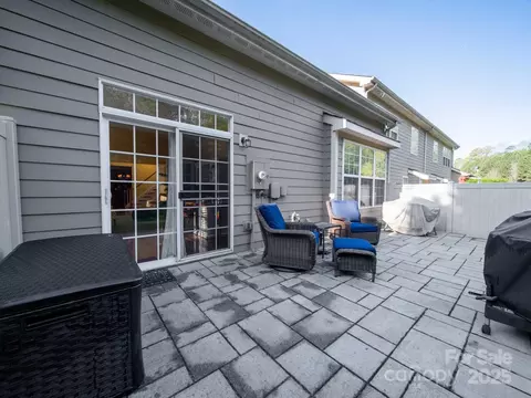 1067 Silver Gull Dr, Fort Mill, SC 29708 photo 4