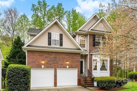 8619 Delamere Ln, Charlotte, NC 28269