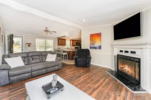 4767 Stratford Ln, Denver, NC 28037 photo 6