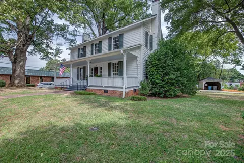 35 E Catawba St, Belmont, NC 28012