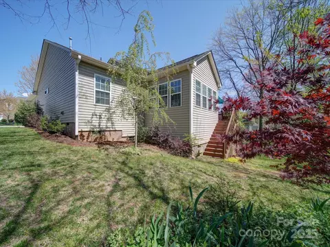 Exterior - 7524 Common Oak Dr, Stanley, NC 28164 photo 5 of 11