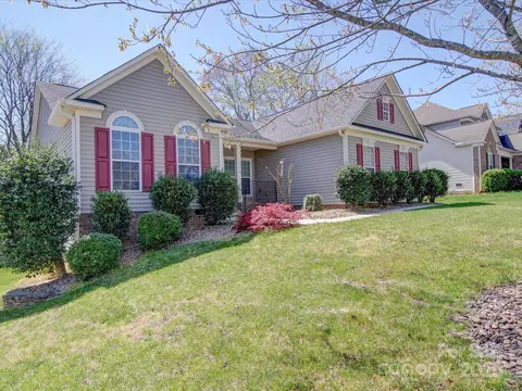 Exterior - 7524 Common Oak Dr, Stanley, NC 28164 photo 9 of 11