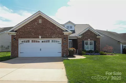 403 Garner Dr, Salisbury, NC 28146