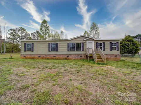 1459 Wehunt Store Rd, Cherryville, NC 28021