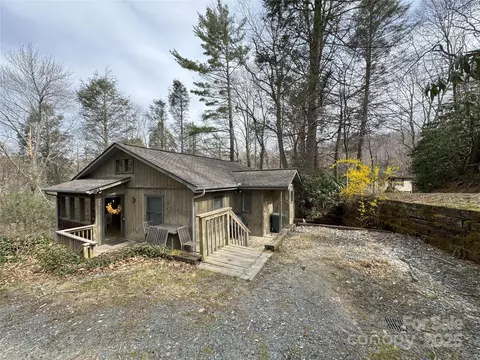 205 Firefly Ln, Boone, NC 28607