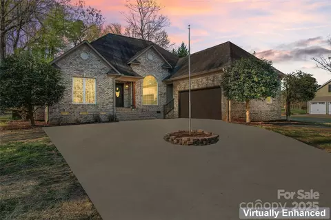 Exterior - 103 Devonshire Ln, Salisbury, NC 28146 photo 4 of 5