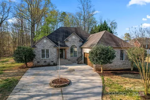103 Devonshire Ln, Salisbury, NC 28146