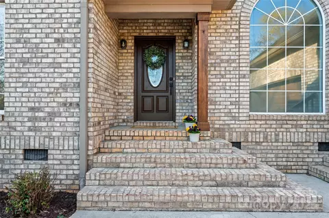 Entry Way - 103 Devonshire Ln, Salisbury, NC 28146 photo 1 of 2