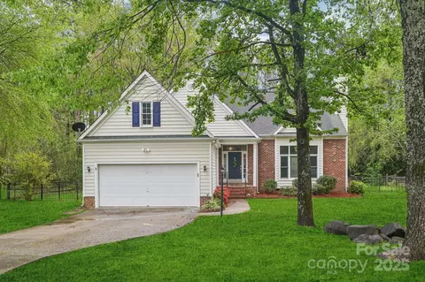 11333 Snapfinger Dr, Charlotte, NC 28277