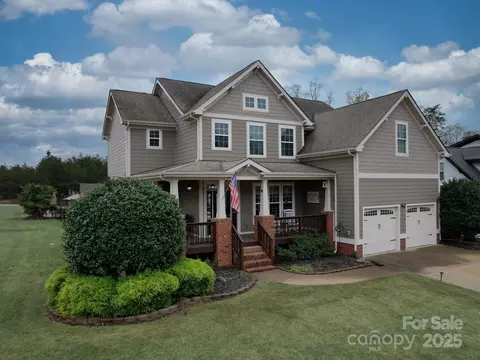 15211 Windward Ln, Lancaster, SC 29720