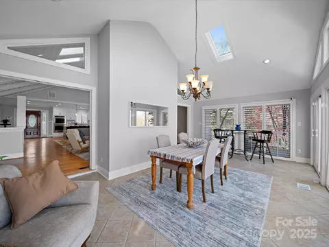 Dining - 925 Lanier Ln, Monroe, NC 28110 photo 2 of 5