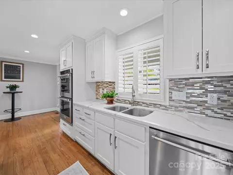 Kitchen - 925 Lanier Ln, Monroe, NC 28110 photo 2 of 6