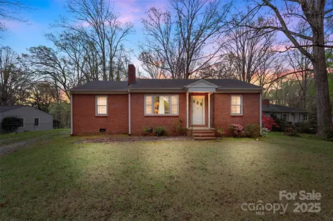 304 Simrill Ave, York, SC 29745