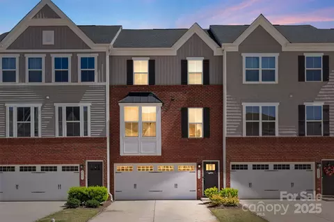 2619 Grantham Place Dr, Fort Mill, SC 29715
