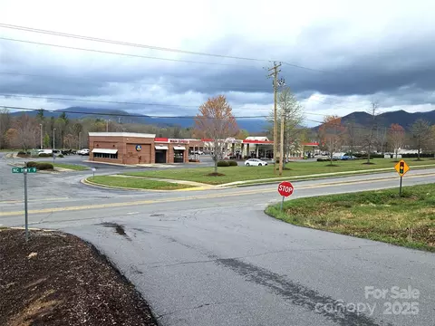 701 Nc 9 Hwy, Black Mountain, NC 28711