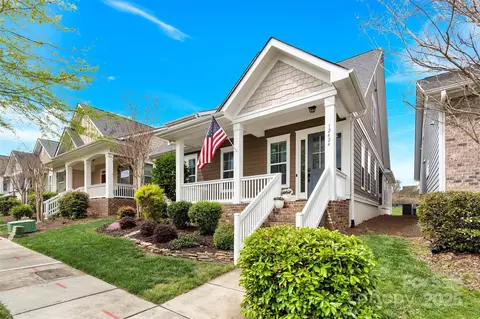 12424 Bradford Park Dr, Davidson, NC 28036
