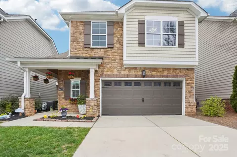 4433 Forest Gate Ln, Charlotte, NC 28270