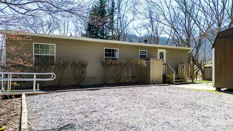 Exterior - 27 Venice Pl, Canton, NC 28716 photo 5 of 7