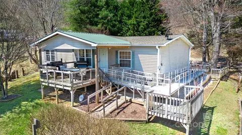 27 Venice Pl, Canton, NC 28716