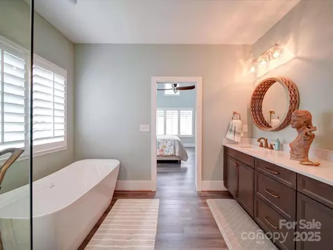 Bath - 630 Deese Rd, Monroe, NC 28110 photo 3 of 6
