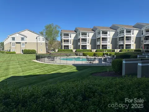 1337 Torrence Cir, Davidson, NC 28036