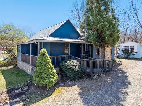 Walnut Street, Waynesville, NC 28786