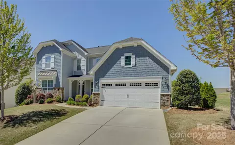 16524 Palisades Commons Dr, Charlotte, NC 28278