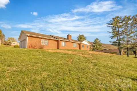 114 Parker Dr, West Jefferson, NC 28694