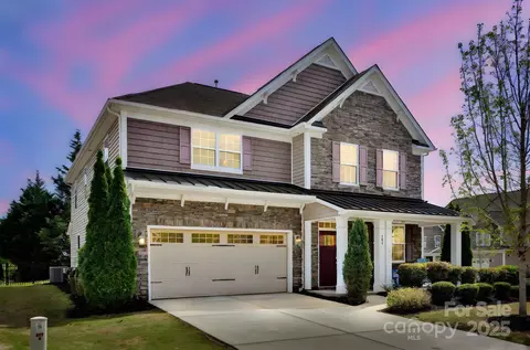704 Fresia Dr, Tega Cay, SC 29708