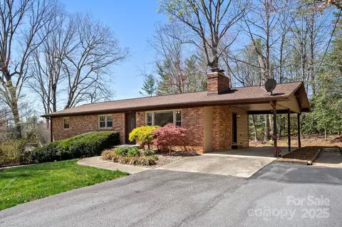 11 N Hudson Ln, Fletcher, NC 28732