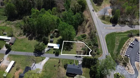 1 Hoyle 1 St #1, Marion, NC 28752
