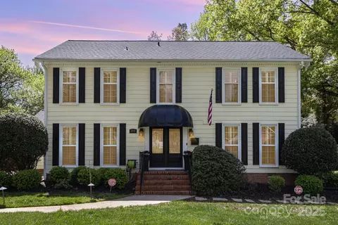3916 Riverbend Rd, Charlotte, NC 28210