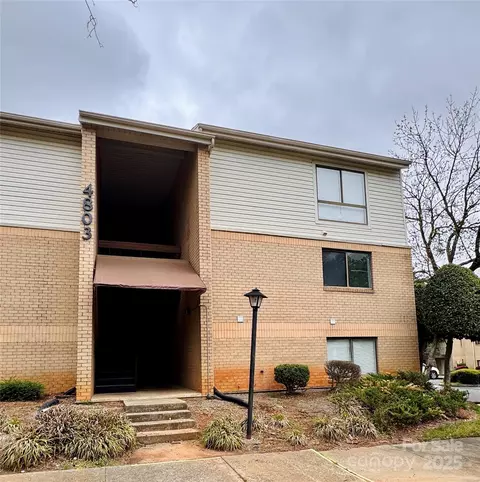 4803 Spring Lake Dr, Charlotte, NC 28212