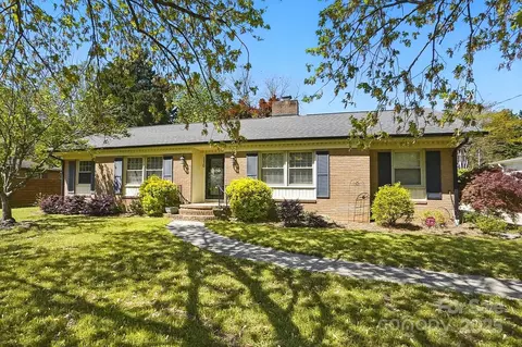 110 Tanglewood Dr, Kannapolis, NC 28081