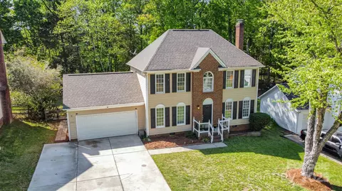 2512 Pimpernel Rd, Charlotte, NC 28213