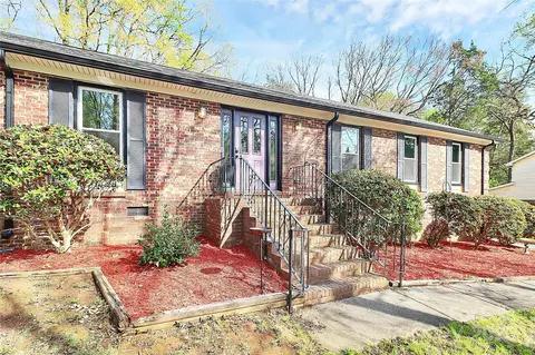 7034 Leaves Ln, Charlotte, NC 28213