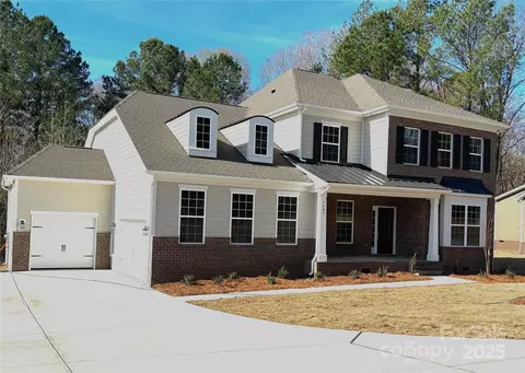 7005 New Town Rd, Waxhaw, NC 28173