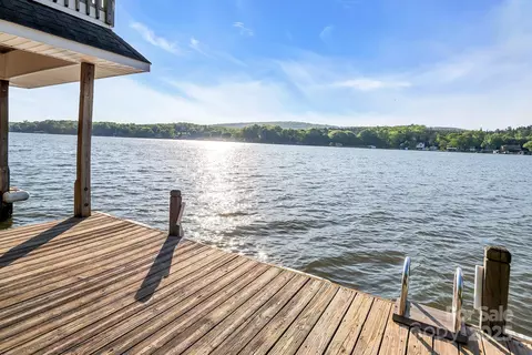 338 Fairfield Ct, Mount Gilead, NC 27306