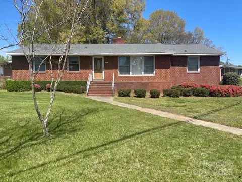 701 Dakota St, Kannapolis, NC 28083