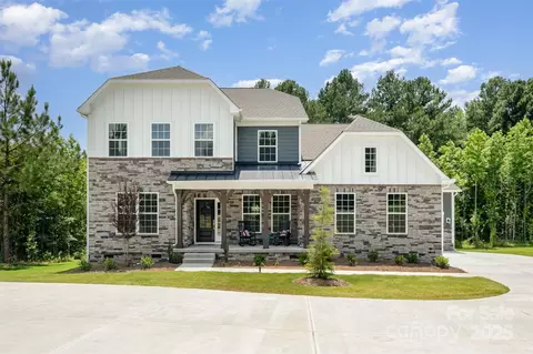 7001 New Town Rd, Waxhaw, NC 28173